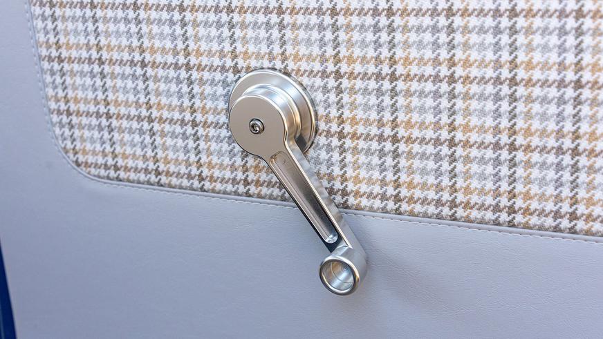 Классический Mini превратили в 300-сильный электромобиль