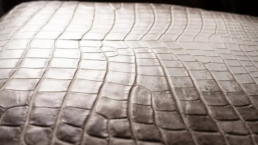 Сверхдорогой «Гелендваген» окрасили алмазной пылью