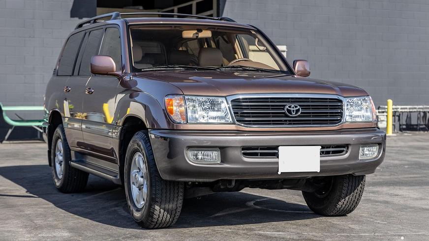 Land Cruiser 100 с небольшим пробегом замечен на аукционе