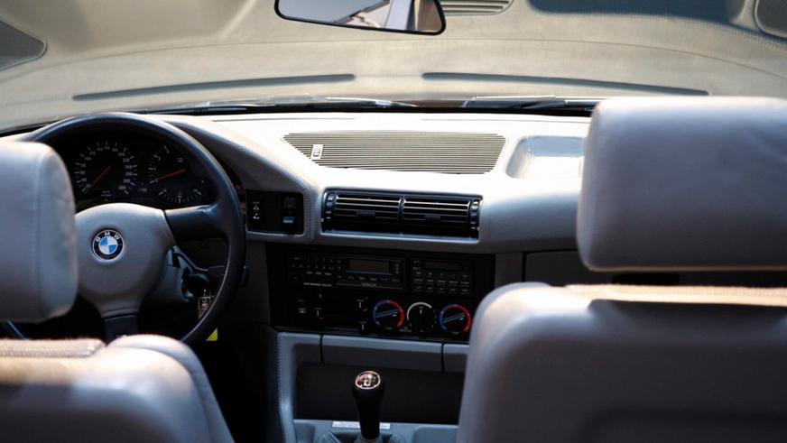 BMW M5 мог стать кабриолетом. Так почему не стал?