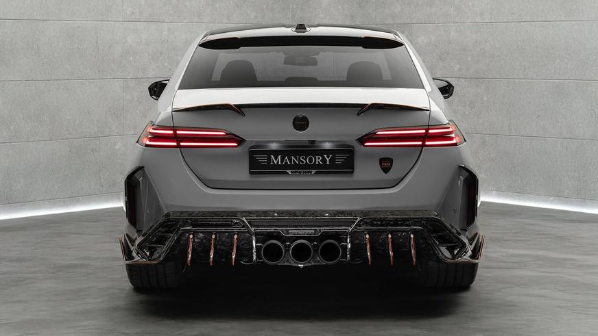 Ателье Mansory форсировало и украсило седан BMW M5 Ателье Mansory форсировало и украсило седан BMW M5