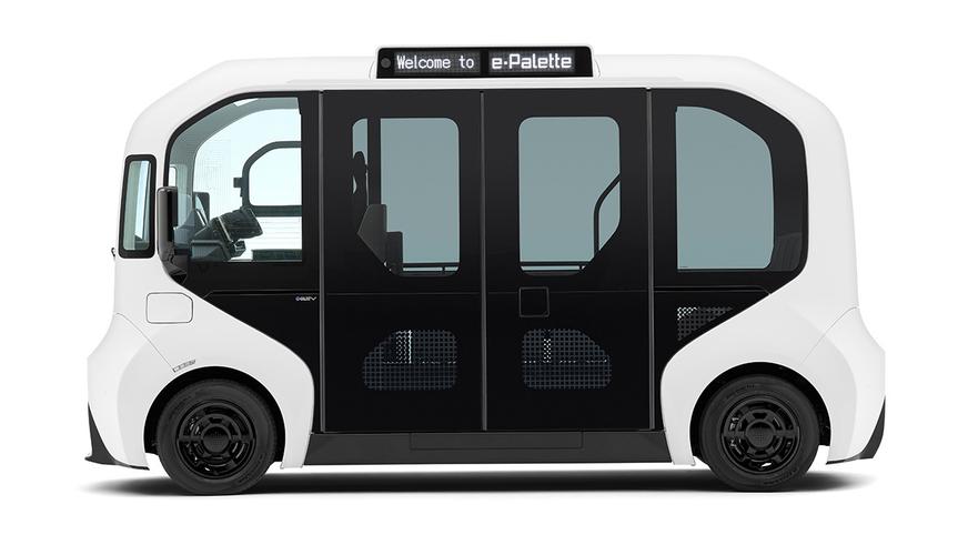 Одной из самых дорогих Toyota в Японии стала футуристичная маршрутка