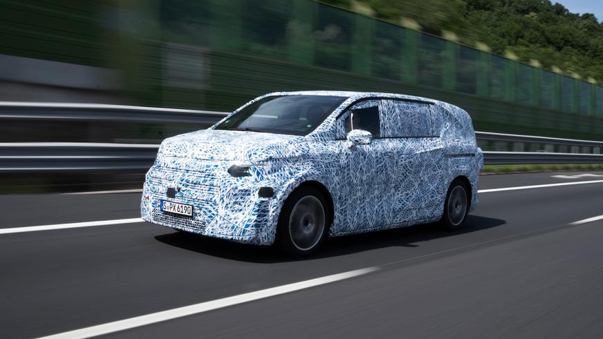 Mercedes-Benz испытала электрические вэны в Альпах