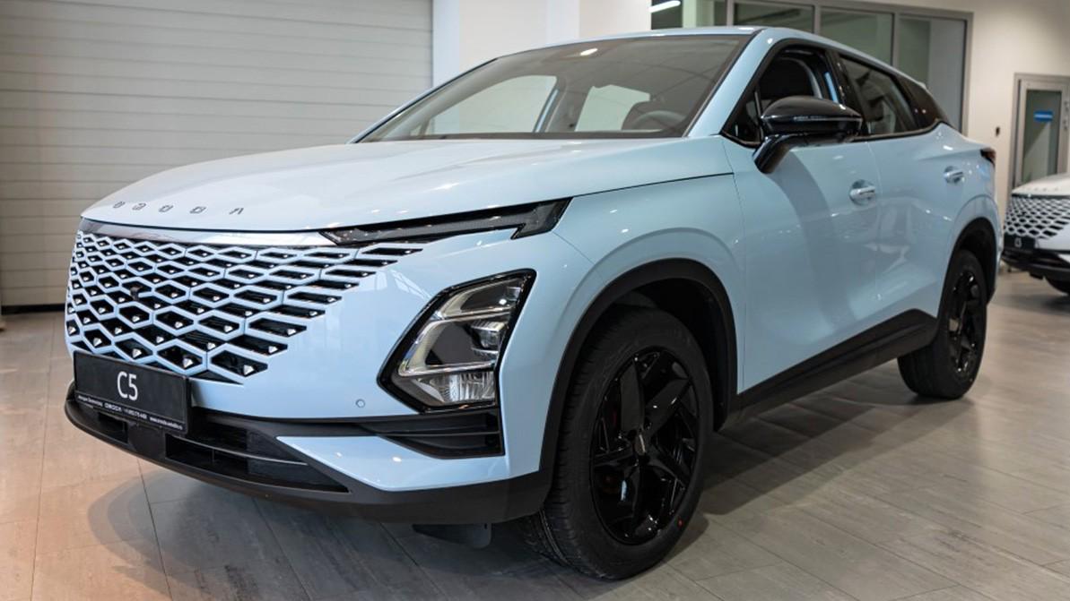 Линейку Omoda в России пополнит седан