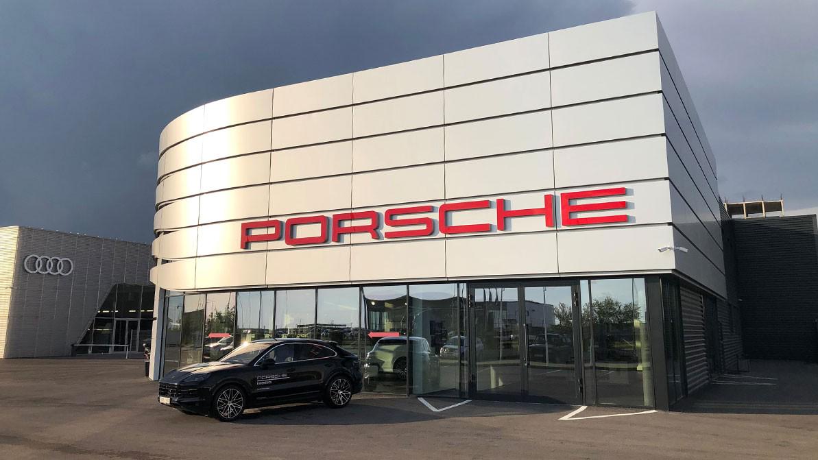 Porsche официально запустил продажи обновлённого Taycan в Казахстане