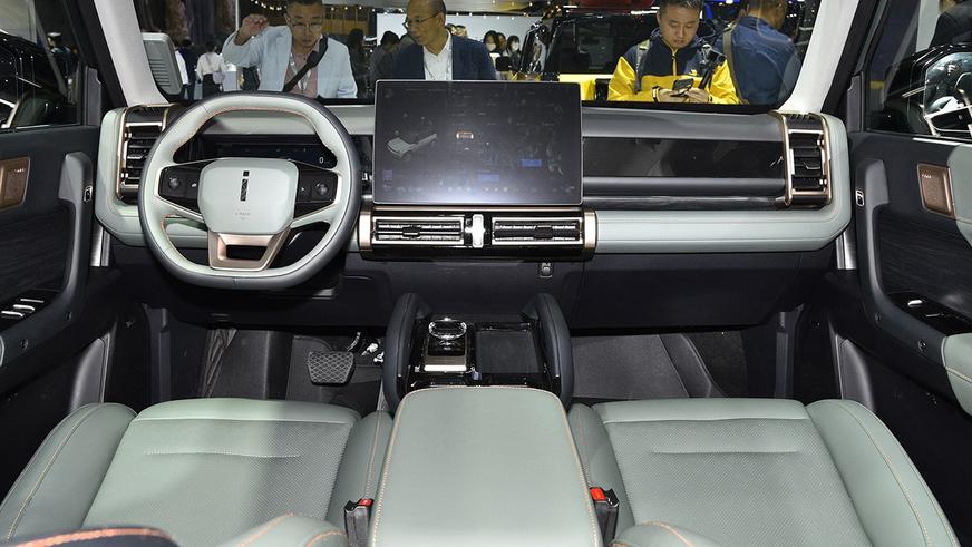 Батарейный кроссовер Chery iCar 03: характеристики и цены