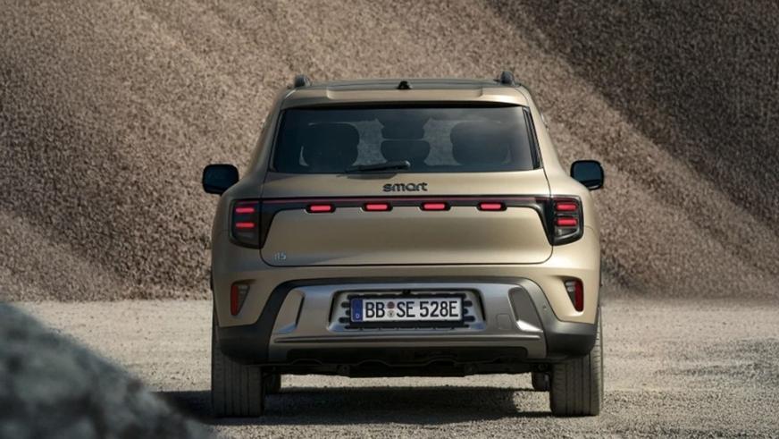 В Китае назвали цены на первый гибридный Smart