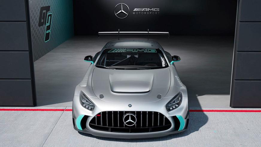 Mercedes-AMG выпустила самый мощный трековый спорткар