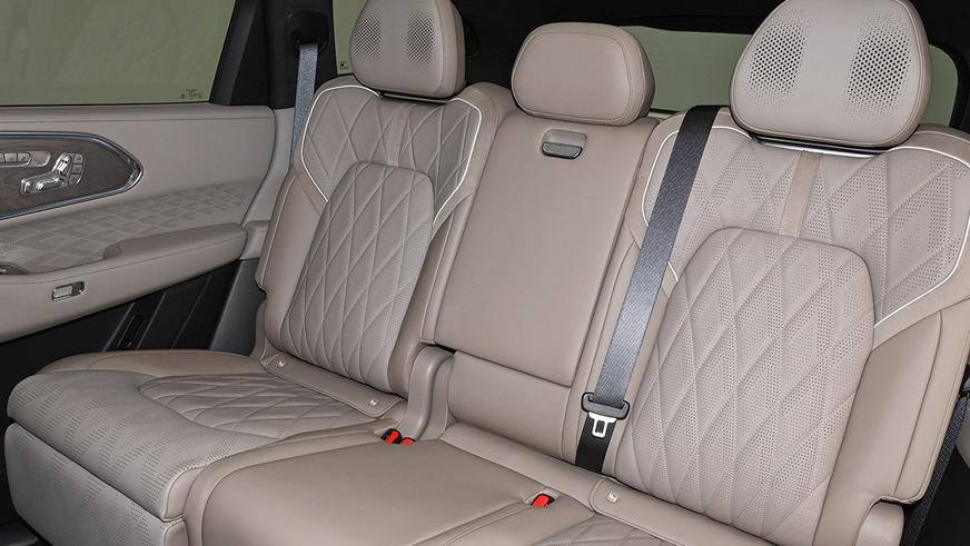 Zeekr показала интерьер гибрида 8X