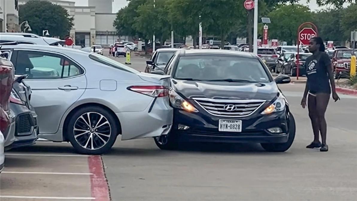 Отойди от моей машины!