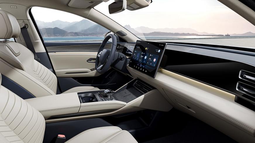 Большой экономичный седан BYD Qin L представлен официально