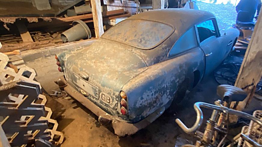 Очень редкий Aston Martin DB4 провёл 30 лет в сарае. Теперь его продают