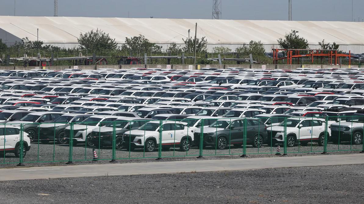 Две трети автодилеров в Китае работают в убыток