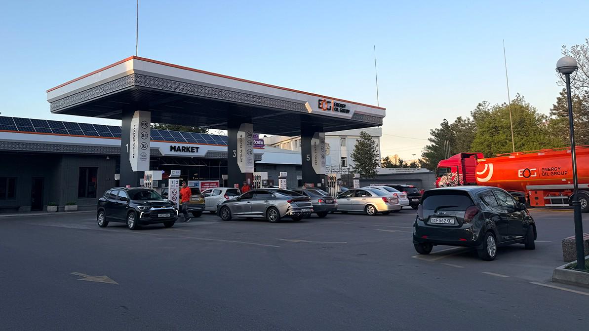 В Узбекистане запретили оплату бензина наличными