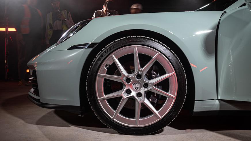 Обновлённый Porsche 911 прибыл в Казахстан