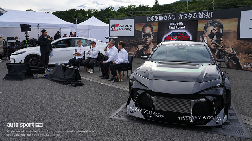 Toyota построила 7-цилиндровую Camry