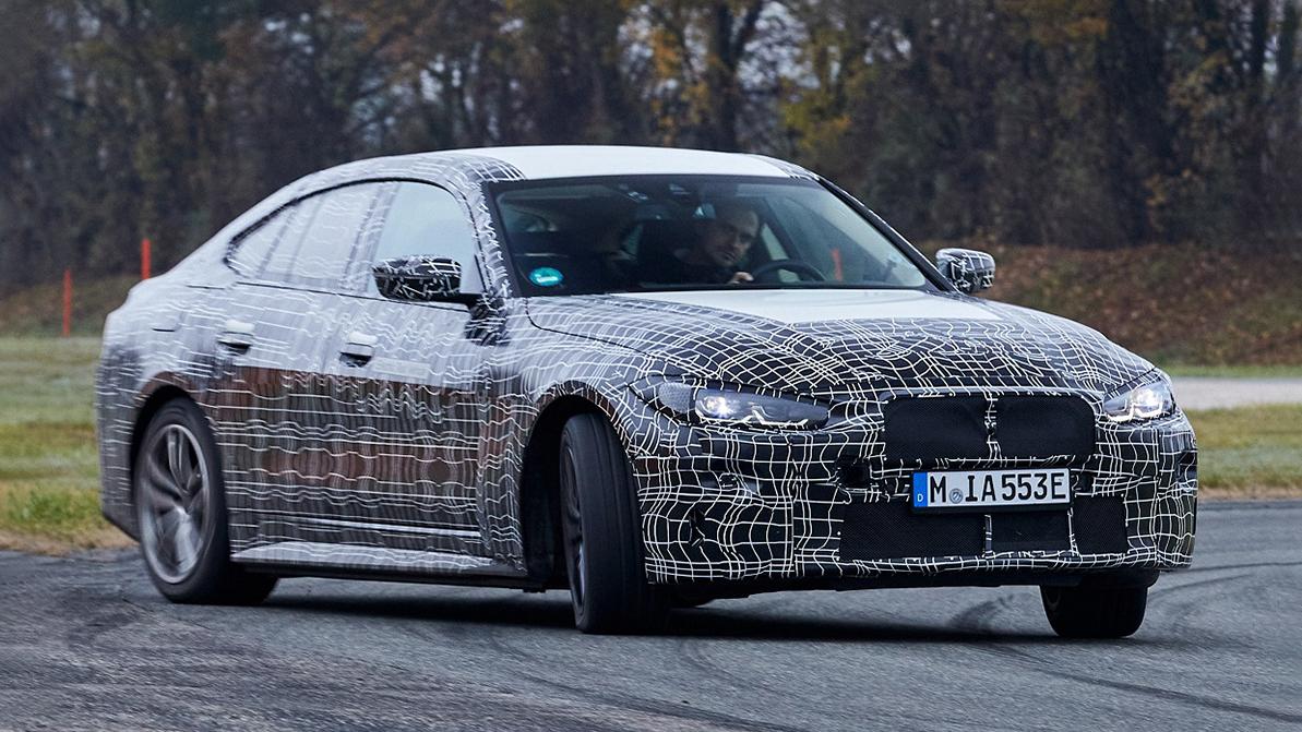 BMW показала испытания электрической i4