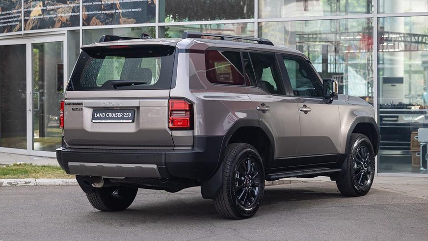 Какие самые продаваемые внедорожники в Казахстане