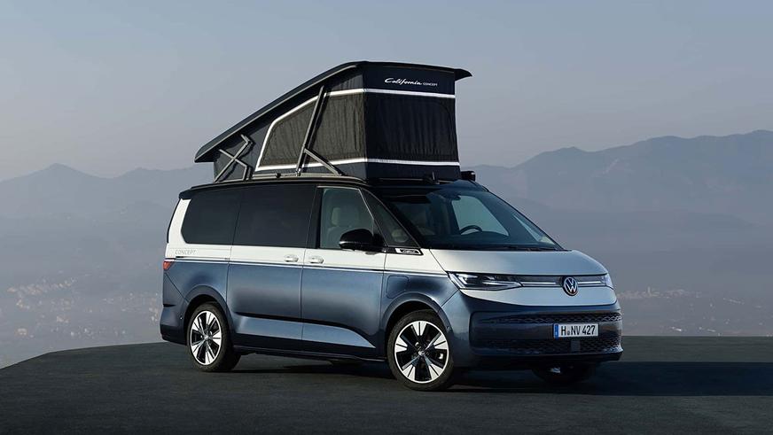 VW T7 превратился в дом на колёсах с двумя дверями и палаткой