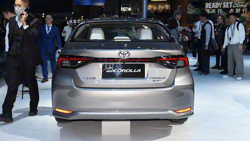 Toyota Corolla получила новую внешность, но&nbsp;пока только для&nbsp;Китая