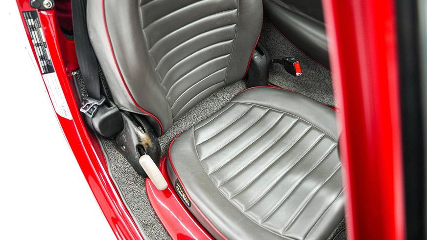 Крохотный и очень редкий электрокар ушёл с молотка