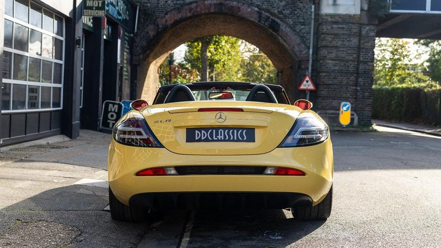 На продажу выставили уникальный Mercedes-Benz SLR McLaren. Он жёлтый!