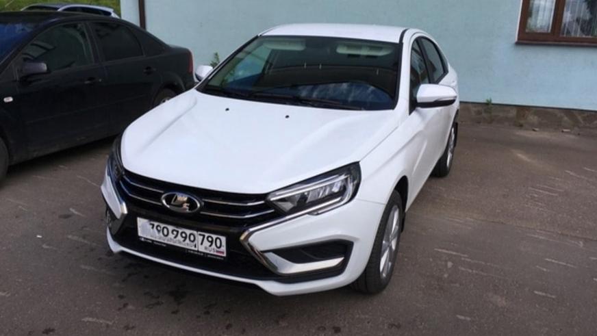 Перекрашивать разнотонные Lada Vesta придётся дилерам
