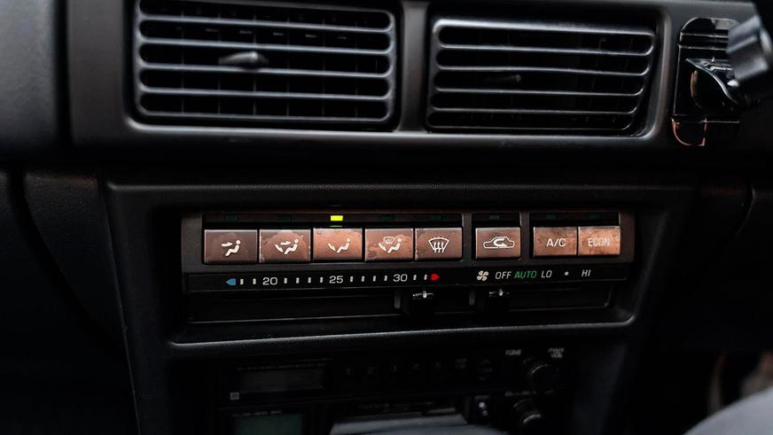 Toyota из 1980-х продают за 10 млн тенге на Kolesa.kz