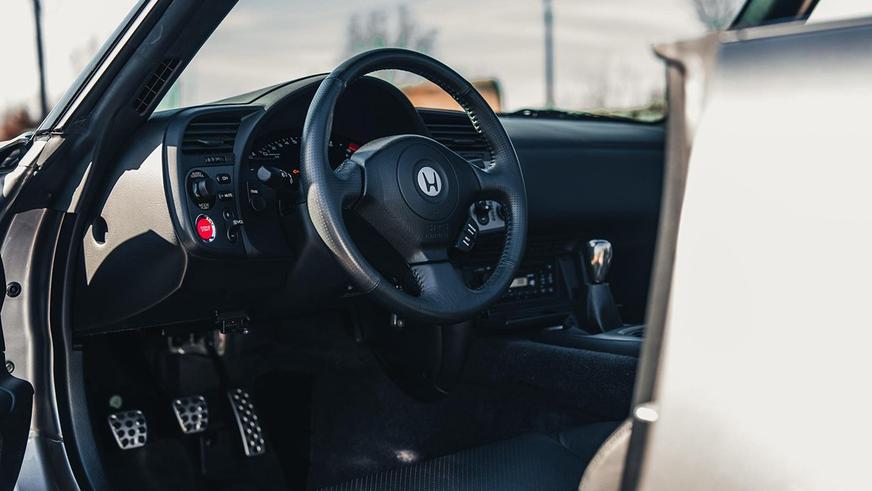 Honda S2000 с мизерным пробегом появилась на торгах
