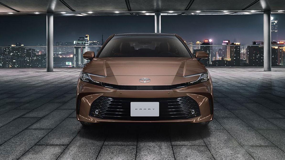 Жаңа Toyota Camry Таяу Шығысқа аяқ басты