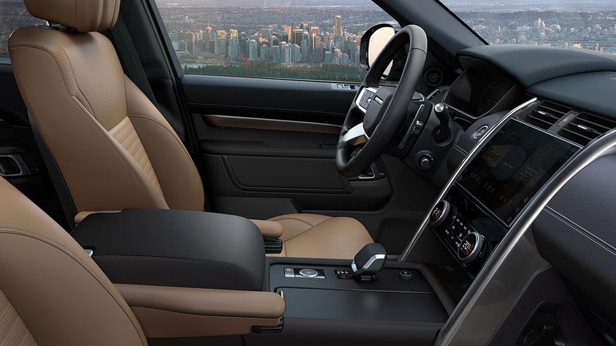 Теряющий клиентов Land Rover Discovery могут превратить в минивэн
