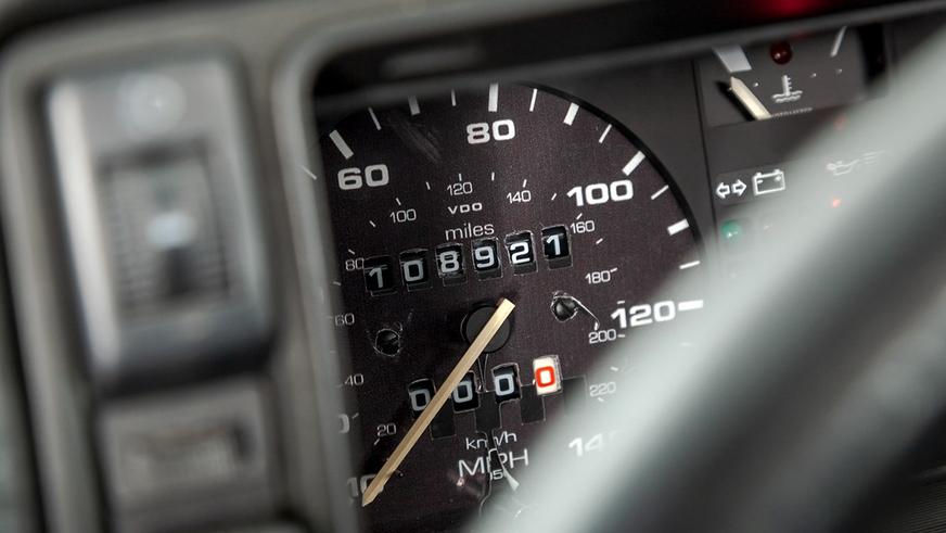 Старый, но сохранившийся Volkswagen Golf II продают почти за 100 тысяч долларов