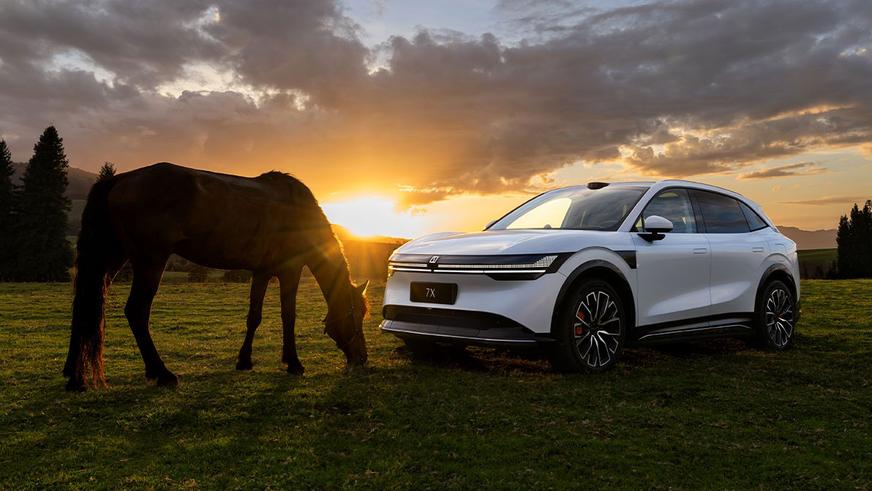 Представлен семейный электрокроссовер Zeekr 7X