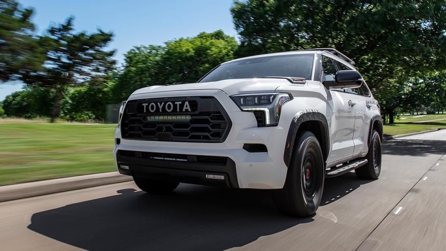 Названы цены на новую Toyota Sequoia