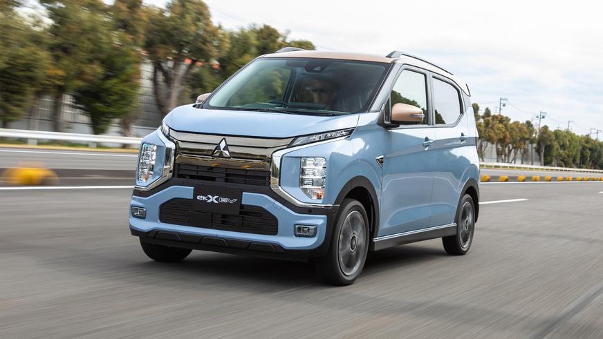 Автомобилями года в Японии стали крохотные электрокары-близнецы