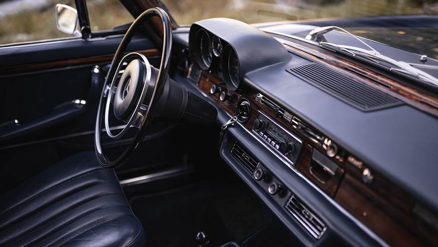 Интересные объявления на Kolesa.kz: от Mercedes-Benz 300 SEL до BMW i8