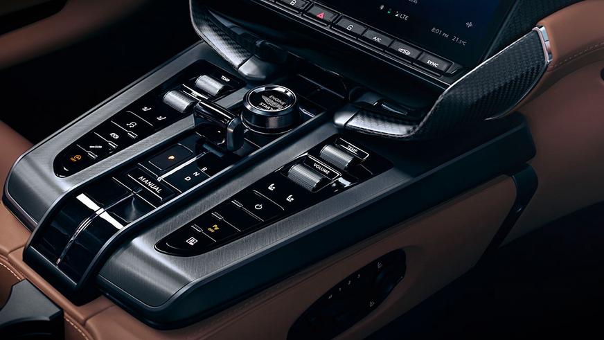 Новый флагман Aston Martin стал самым мощным в истории