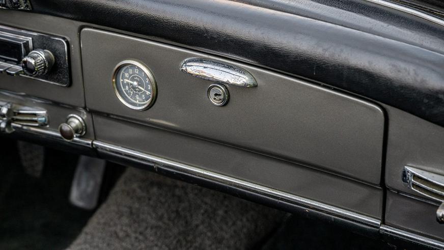 Mercedes-Benz 190 SL на торгах: 50 лет в одних руках и неизвестный пробег