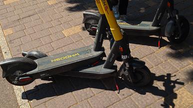 Самокатчиков, повторно устроивших ДТП, отправят подметать улицы