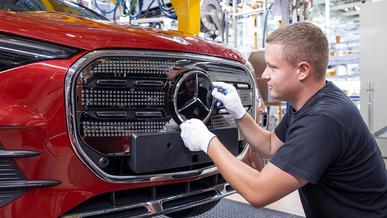Mercedes-Benz предупреждает о риске закрытия заводов в Германии