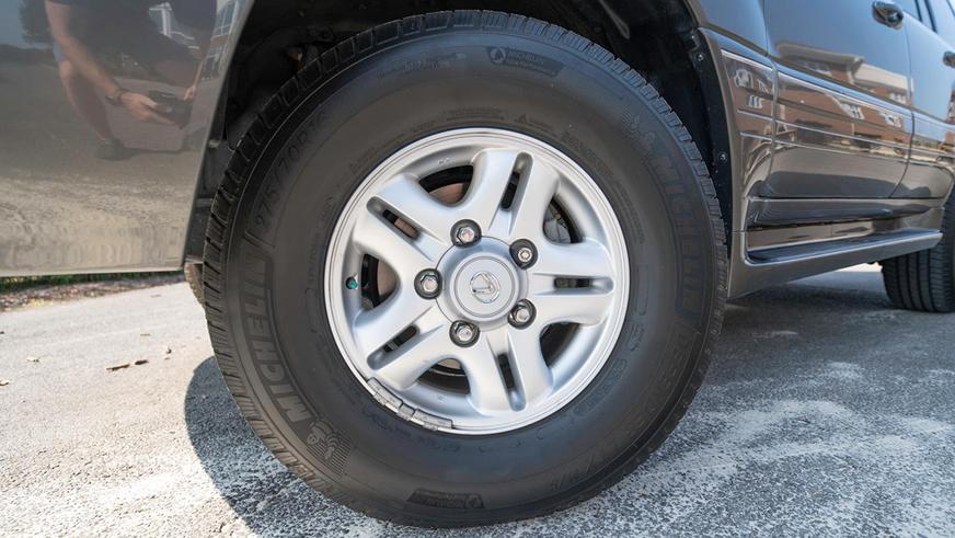 Lexus LX470 с небольшим пробегом выставили на аукцион в США