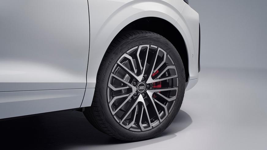 Audi Q3 получил версию с кузовом кросс-купе