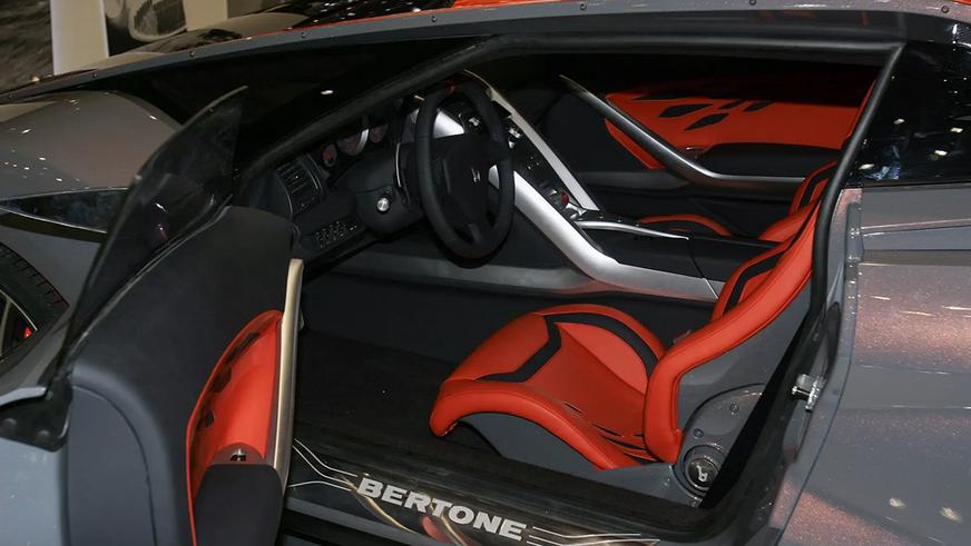 С молотка уйдёт один из самых странных суперкаров Bertone