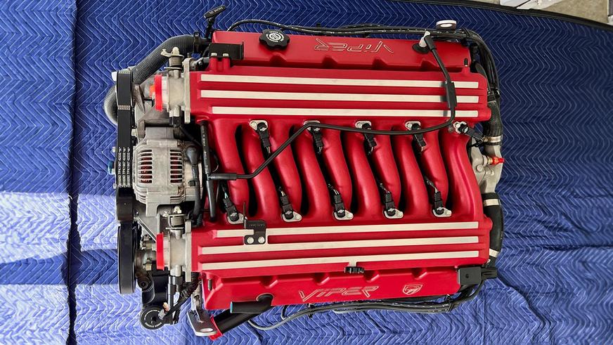 V10 от Вайпера, который собрали по ошибке, уйдёт с молотка