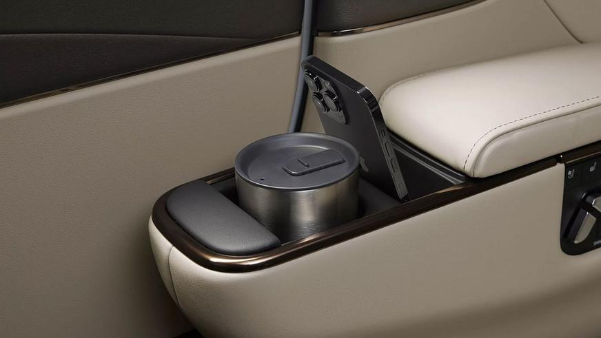 Toyota Alphard төрт орынды плагин-гибрид болды