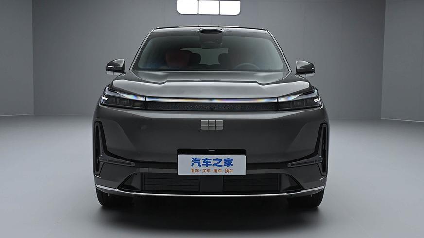 Флагманский кроссовер Geely Galaxy собрал более 40 тысяч заказов за сутки