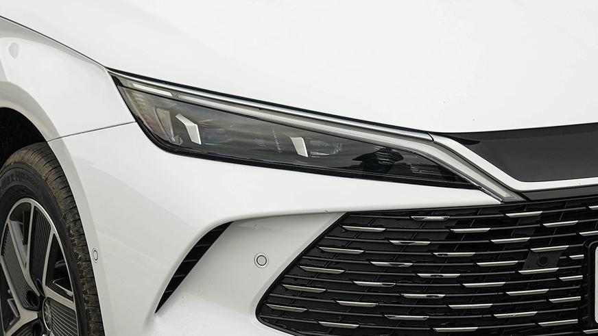 BYD улучшил гибридный седан Qin L. Известны цены