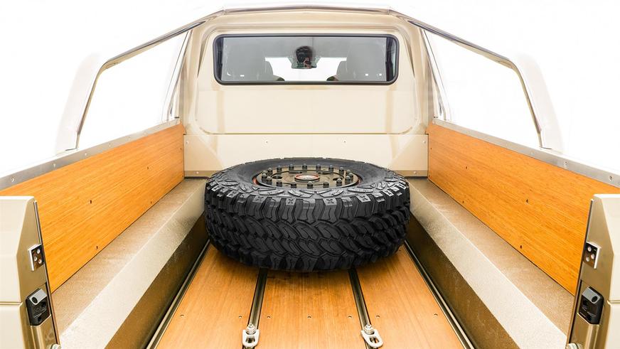 Mercedes-Benz G63 AMG 6×6 без пробега продают за 1 млн долларов