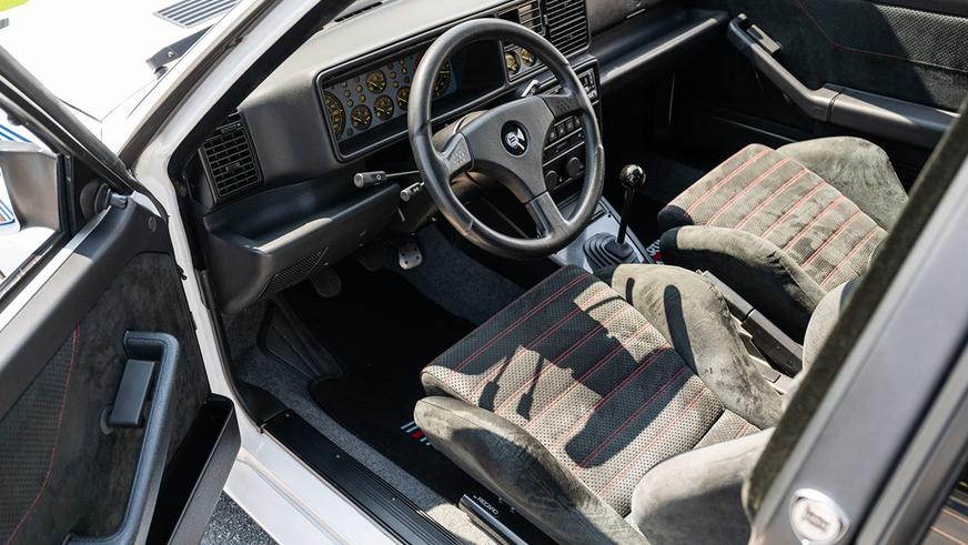 Практически новая Lancia Delta Integrale появилась на торгах