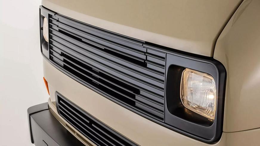 Toyota HiAce стилизовали под VW T3